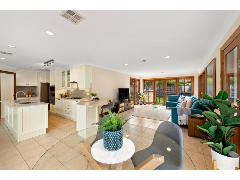 4 Sparkes Close, Fadden ACT 2904