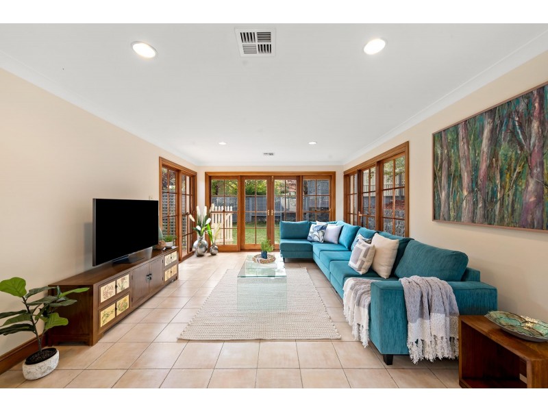 4 Sparkes Close, Fadden ACT 2904