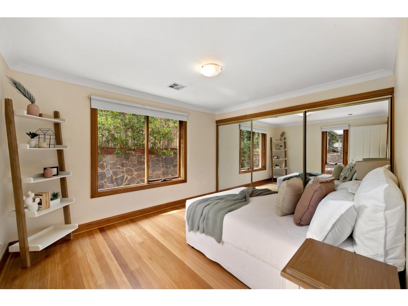 4 Sparkes Close, Fadden ACT 2904