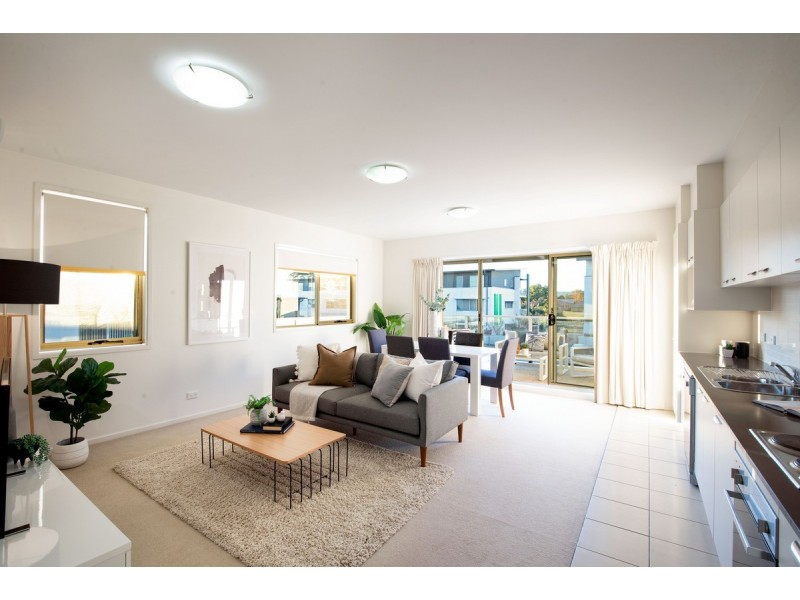 90/329 Flemington Road, Franklin ACT 2913
