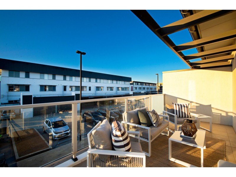 90/329 Flemington Road, Franklin ACT 2913