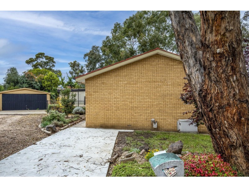 19 Wheeler Crescent, Wanniassa ACT 2903