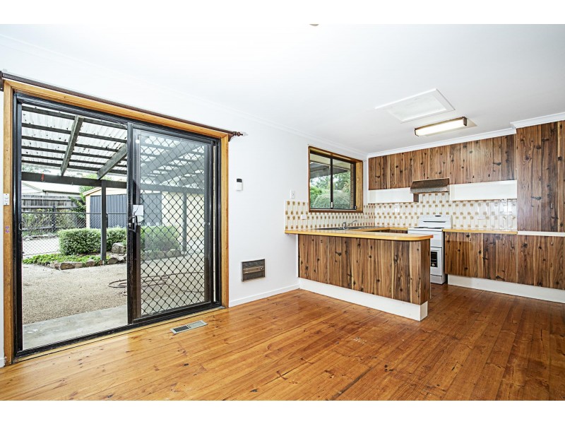 19 Wheeler Crescent, Wanniassa ACT 2903