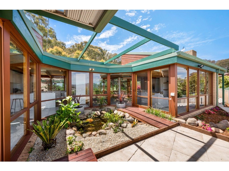 45 Sparkes Close, Fadden ACT 2904