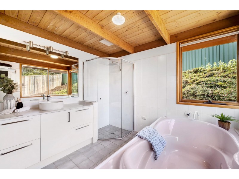 45 Sparkes Close, Fadden ACT 2904