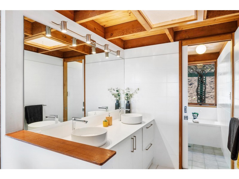 45 Sparkes Close, Fadden ACT 2904