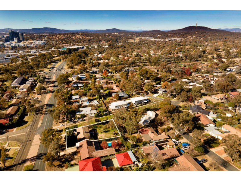 15 Belconnen Way, Weetangera ACT 2614