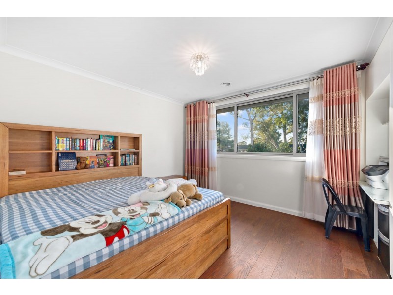 15 Belconnen Way, Weetangera ACT 2614