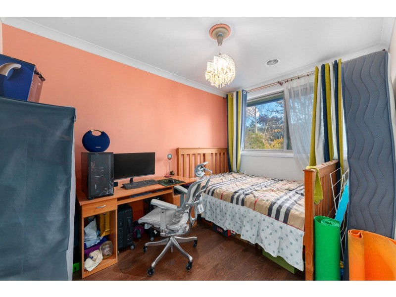 15 Belconnen Way, Weetangera ACT 2614