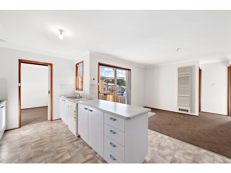 10 Schofield Place, Gordon ACT 2906