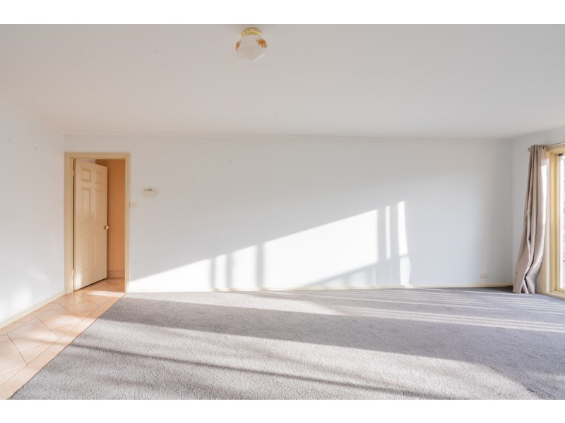 2 Fidler Court, Bruce ACT 2617