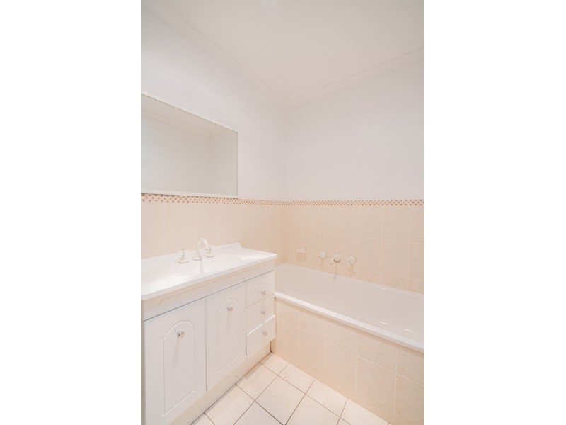 2 Fidler Court, Bruce ACT 2617