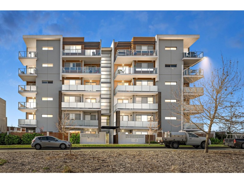 18/120 John Gorton Drive, Coombs NSW 2611