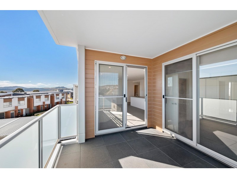 18/120 John Gorton Drive, Coombs NSW 2611