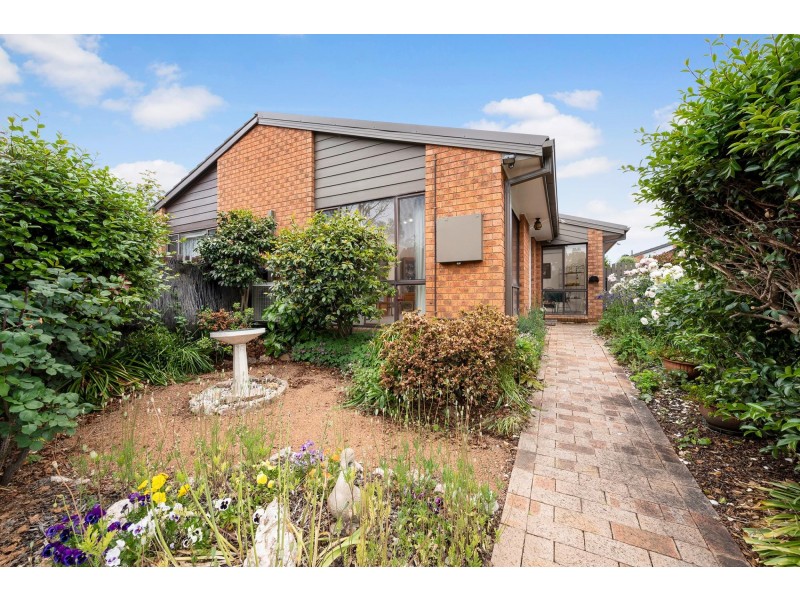 29 Summerville Crescent, Florey ACT 2615