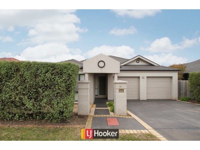 16 May Mills Close, Nicholls ACT 2913