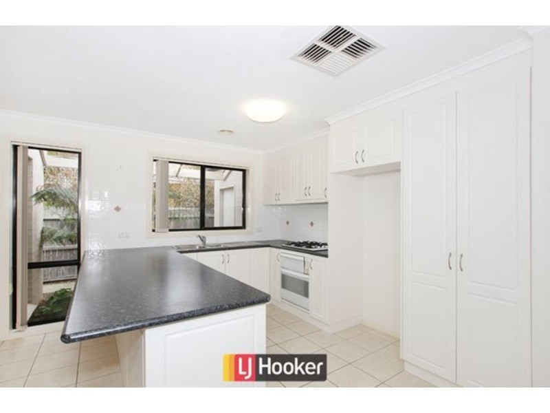 16 May Mills Close, Nicholls ACT 2913