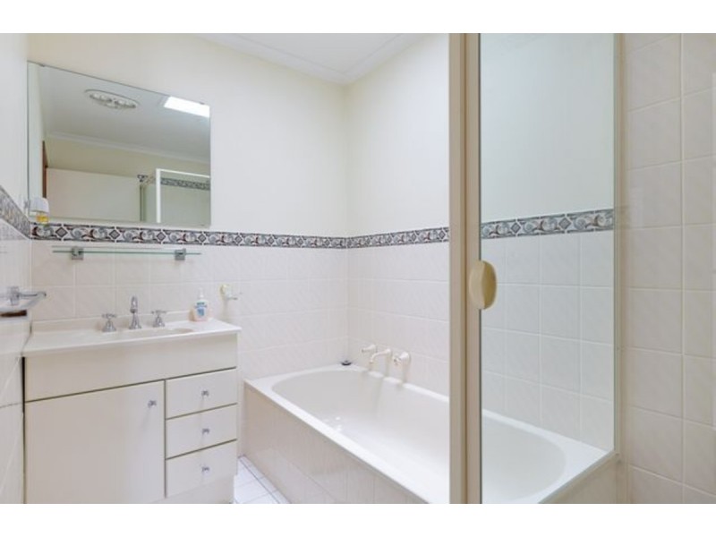 8 Edney Place, Isaacs ACT 2607