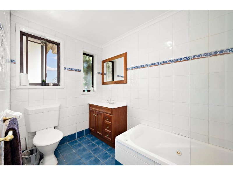 96 Ashkanasy Crescent, Evatt ACT 2617