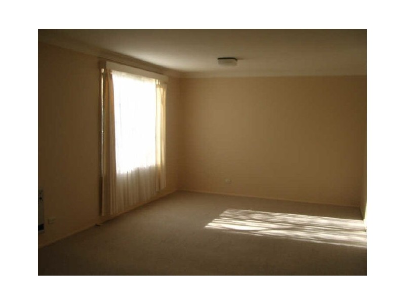 1/10 Macnaughton Street, Higgins ACT 2615