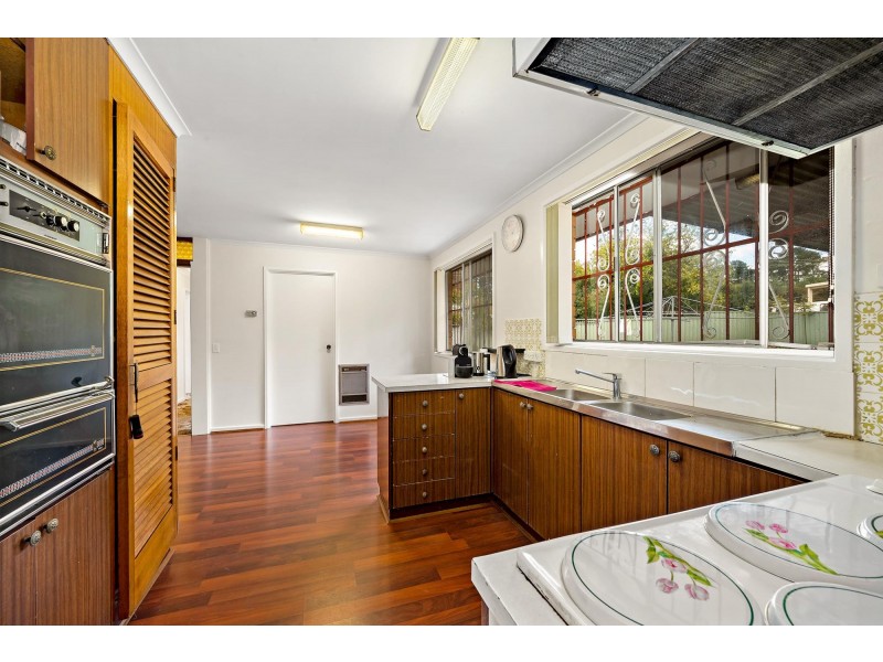 1 Phoenix Place, Giralang ACT 2617