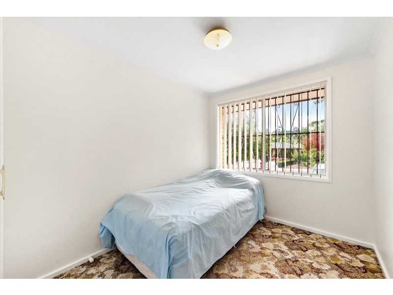 1 Phoenix Place, Giralang ACT 2617