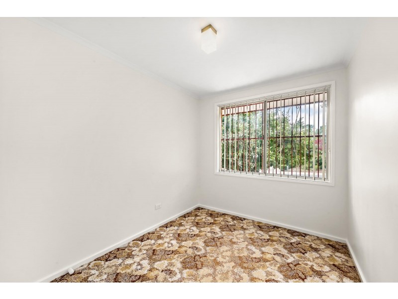1 Phoenix Place, Giralang ACT 2617