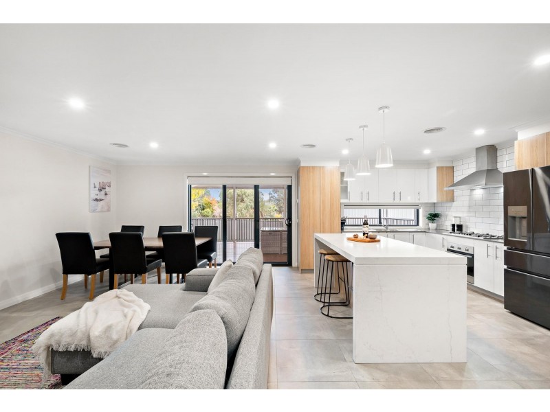 72 Longmore Crescent, Wanniassa ACT 2903