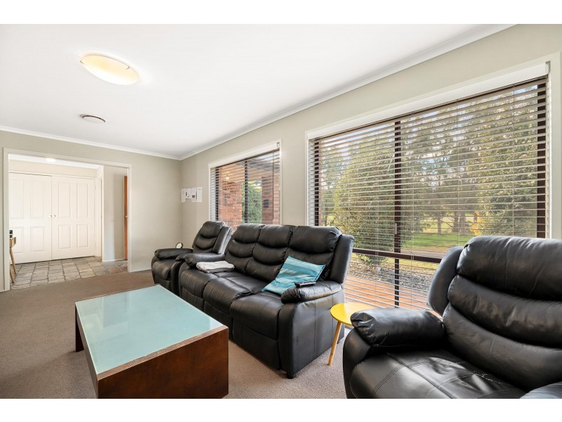 9 Belfield Crescent, Florey ACT 2615