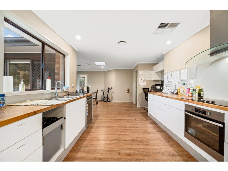 9 Belfield Crescent, Florey ACT 2615