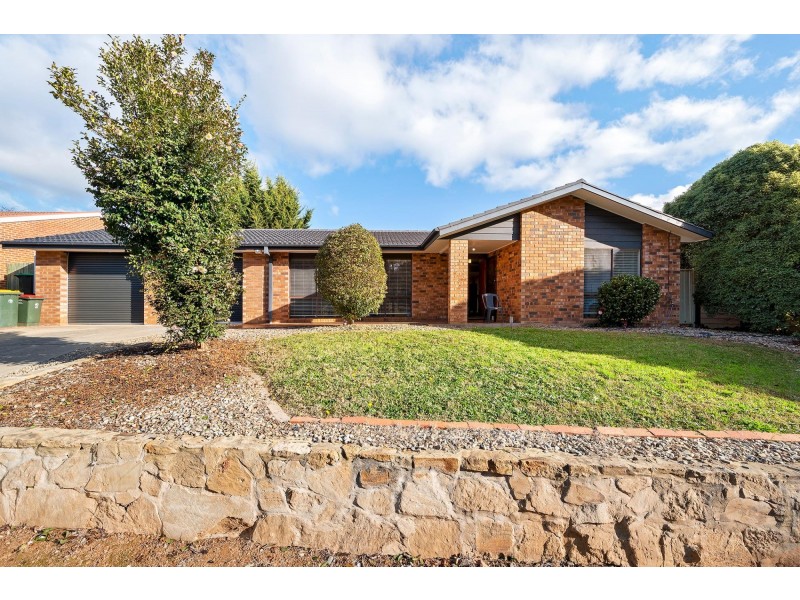 9 Belfield Crescent, Florey ACT 2615