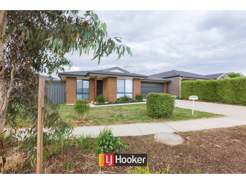 14 Eccles Circuit, Macgregor ACT 2615