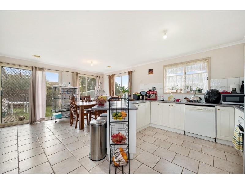 8 Loban Court, Ngunnawal ACT 2913