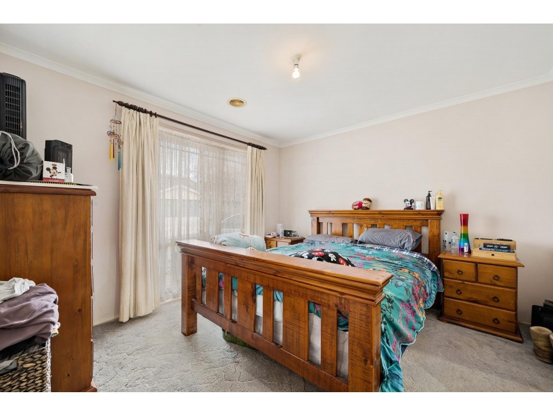 8 Loban Court, Ngunnawal ACT 2913