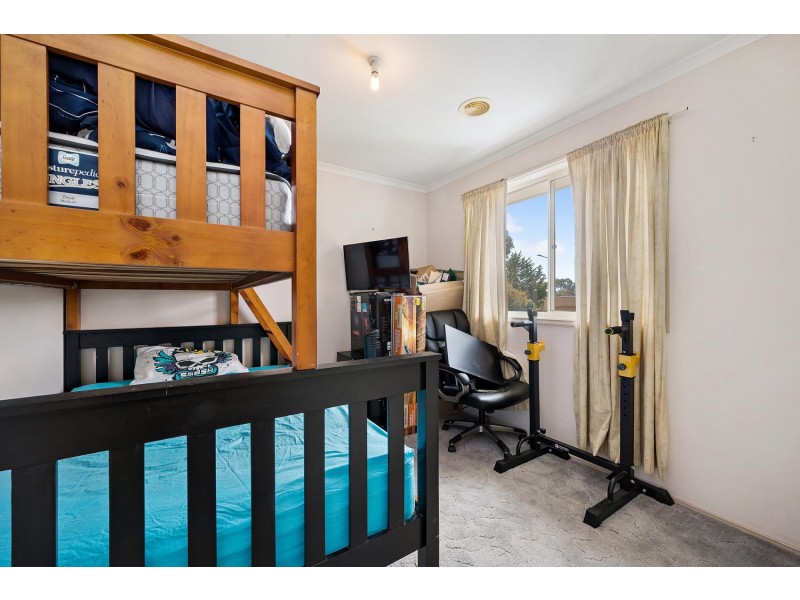 8 Loban Court, Ngunnawal ACT 2913