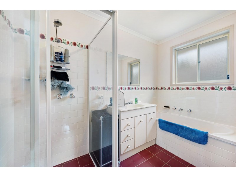 8 Loban Court, Ngunnawal ACT 2913