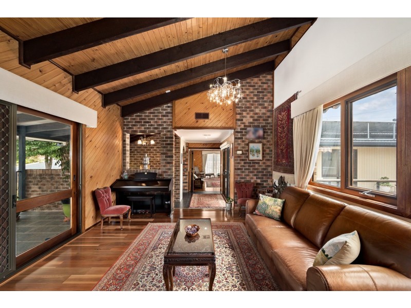 28 Dash Crescent, Fadden ACT 2904