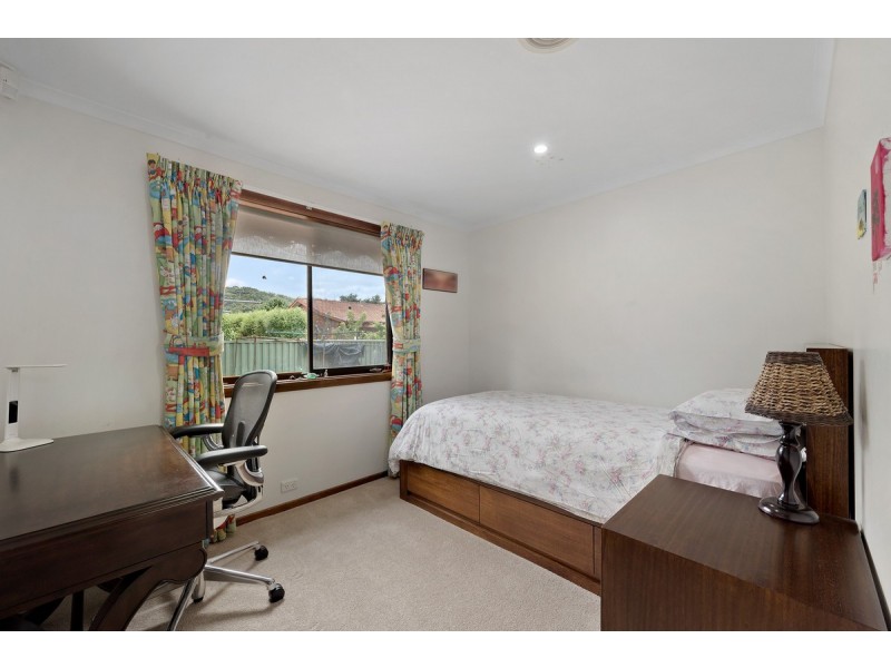 28 Dash Crescent, Fadden ACT 2904