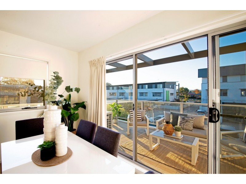 90/329 Flemington Road, Franklin ACT 2913