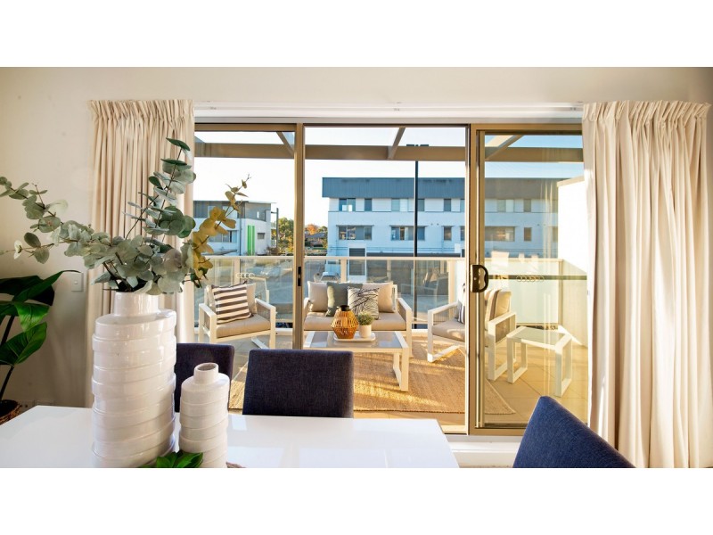 90/329 Flemington Road, Franklin ACT 2913