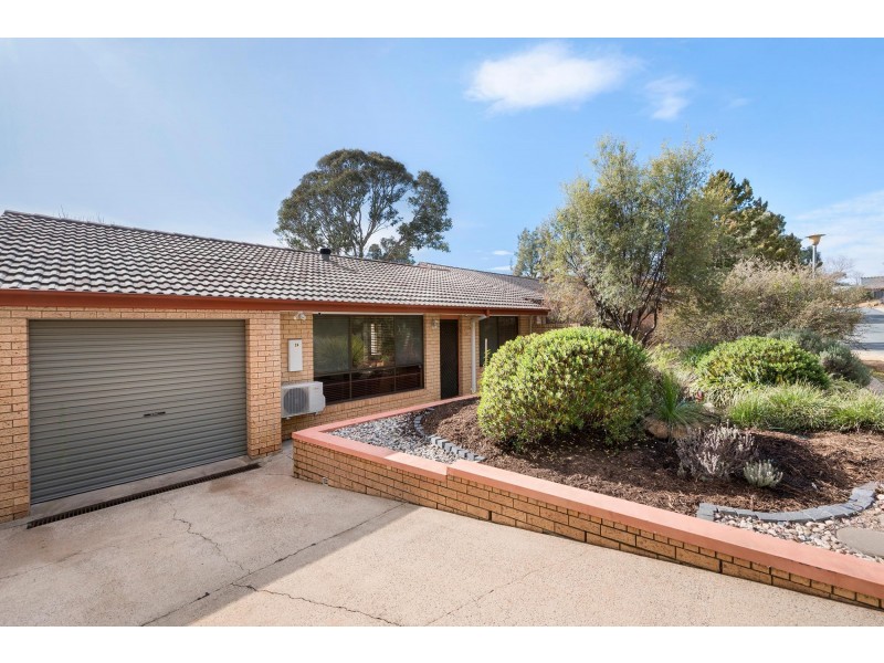 24 Macfarlan Place, Latham ACT 2615