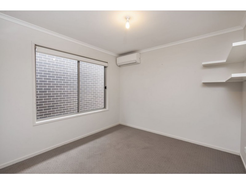 92 Greg Urwin Circuit, Casey ACT 2913