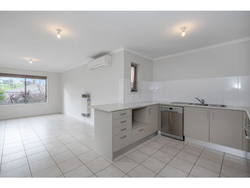 92 Greg Urwin Circuit, Casey ACT 2913