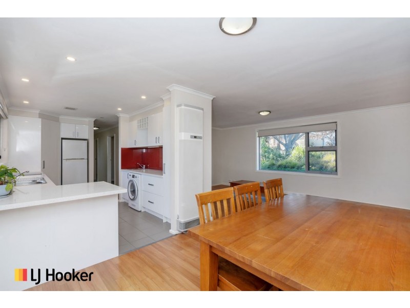 4 Phoenix Place, Giralang ACT 2617