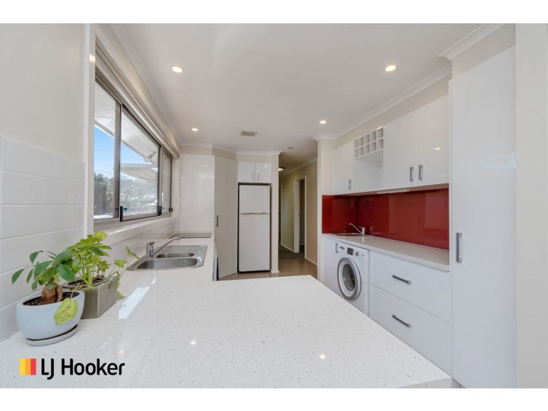 4 Phoenix Place, Giralang ACT 2617