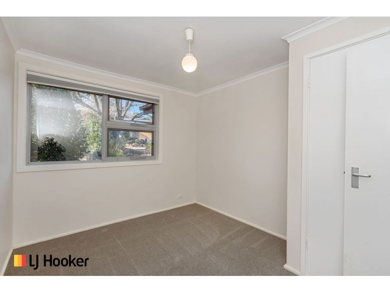 4 Phoenix Place, Giralang ACT 2617