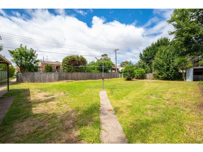 12 Macadam Street, Page ACT 2614