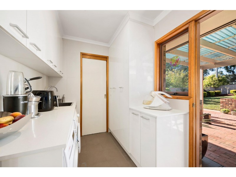 9 Duterrau Crescent, Lyneham ACT 2602