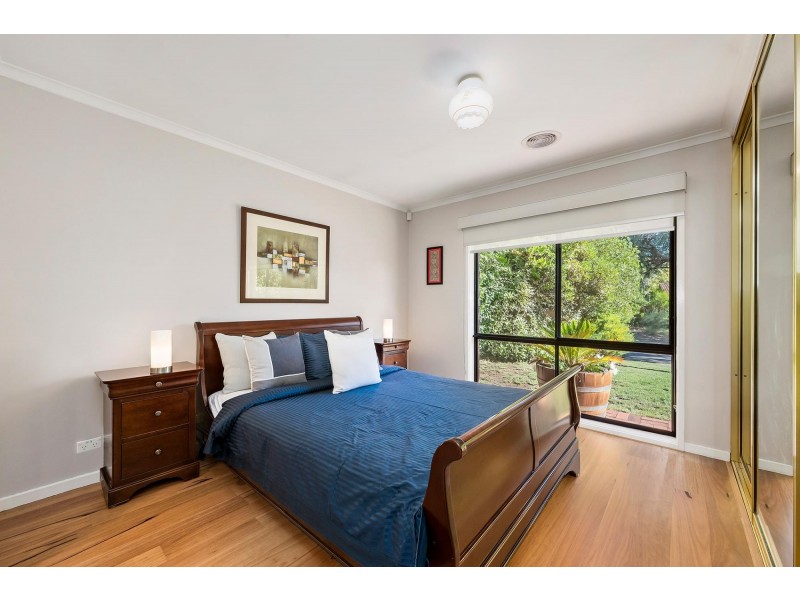 9 Duterrau Crescent, Lyneham ACT 2602