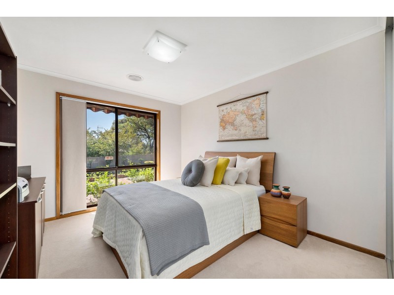 9 Duterrau Crescent, Lyneham ACT 2602